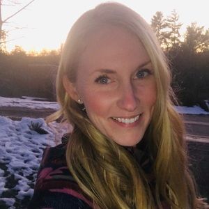 Meet your Posher, Elizabeth